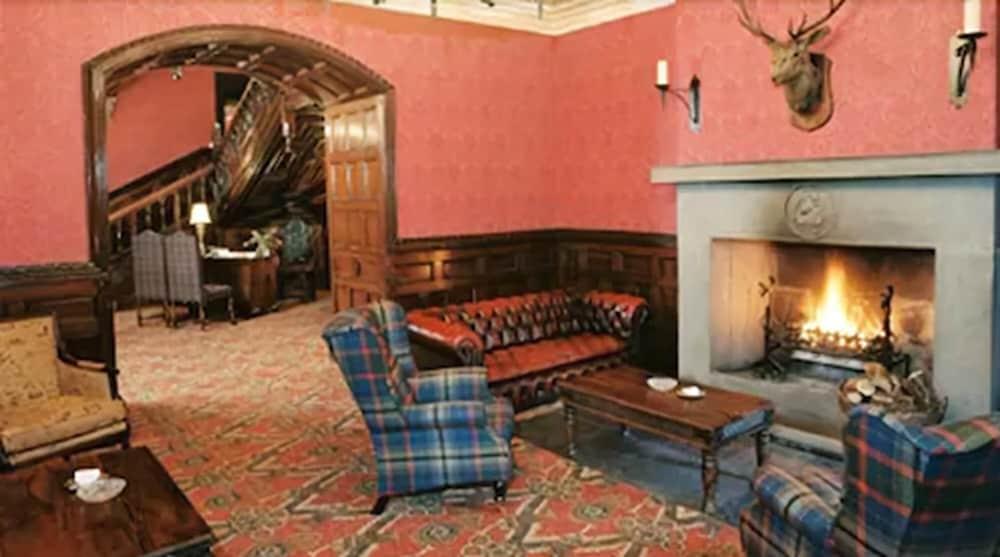 Tulloch Castle Hotel 'A Bespoke Hotel' Dingwall Interior photo